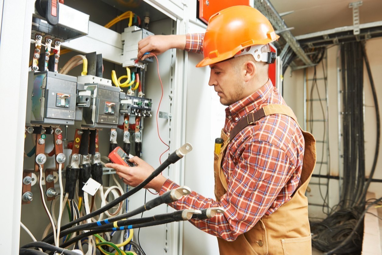Exploring the Cost of Hiring the Best Residential Electricians