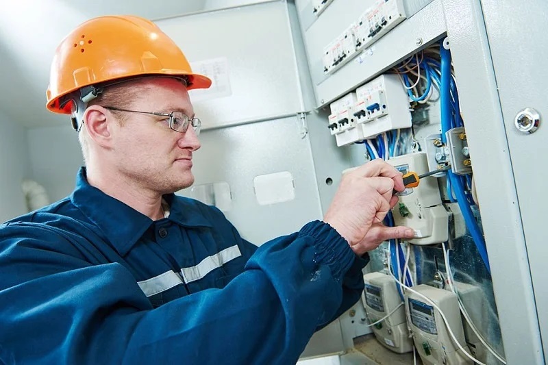 Experts Insights to Find an Ideal Electrician