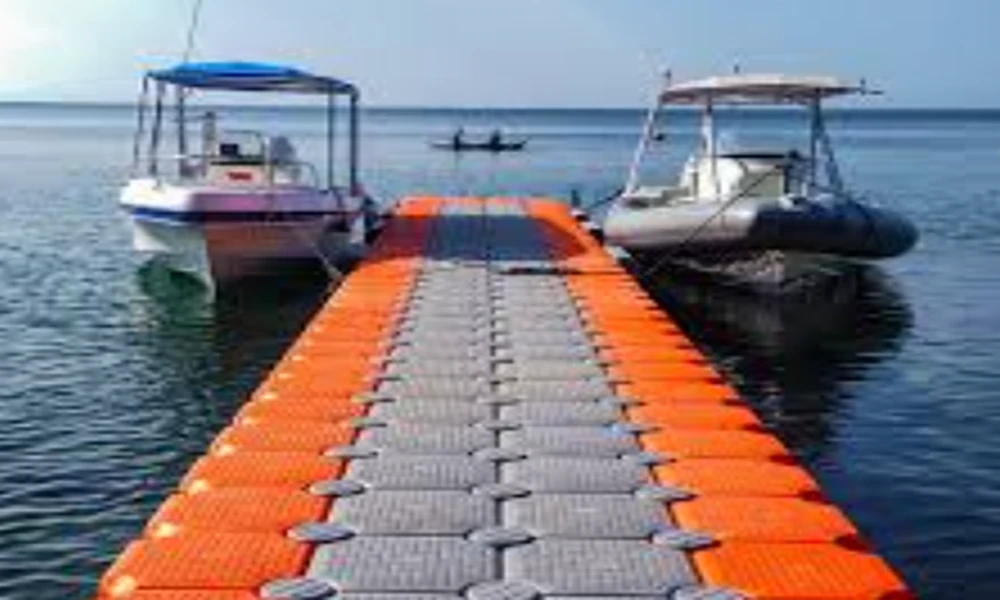Best Floating Dock Materials: Wood vs. Aluminum vs. Composite vs. Plastic